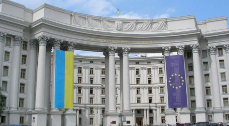 МЗС закликає світ посилити тиск на РФ через незаконні вибори в Криму