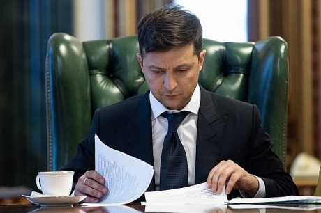 Зеленський провів телефонну розмову з Путіним