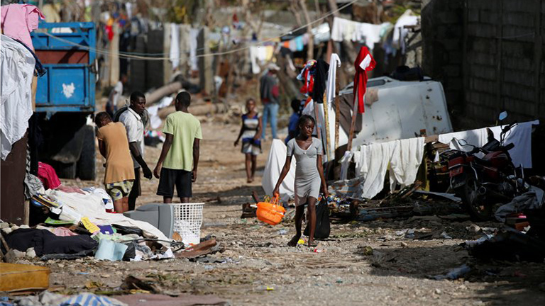Шторм Мэтью убил на Гаити уже 478 человек и движется к Флориде
