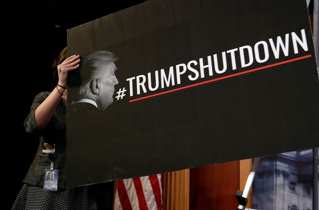 Новий shutdown у США: держслужбовці знову можуть піти на вимушені канікули