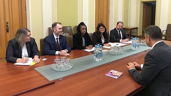 Кулеба обговорив з колегами зі США питання імплементації Конвенції про захист дітей