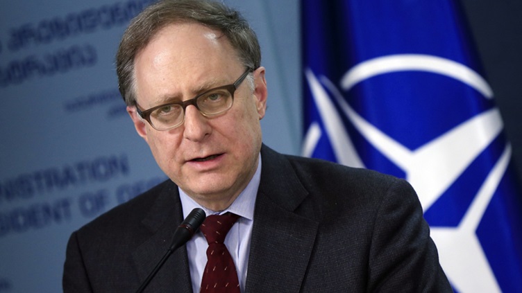 Генеральный секретарь НАТО Столтенберг предлагает Российской Федерации обсудить сотрудничество