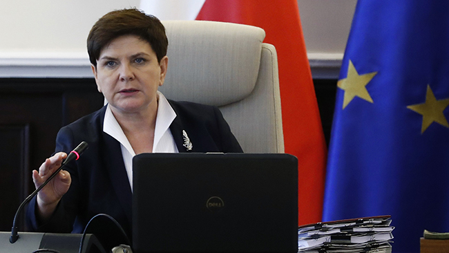 Премьер Польши обвинила европейскую политику миграции в терактах Премьер Польши обвинила европейскую политику миграции в терактах