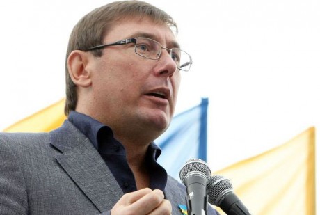 Луценко готується до кінця року передати до суду велику справу проти Януковича