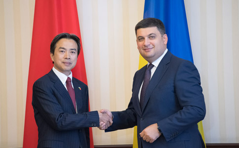 Украина и Китай договорились поскорее согласовать дорожную карту Великого шелкового пути