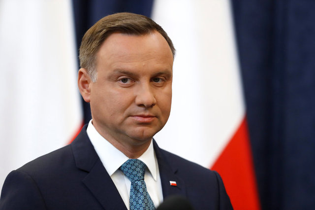 Президент Польщі оголосив, що накладе вето на закони про судову реформу