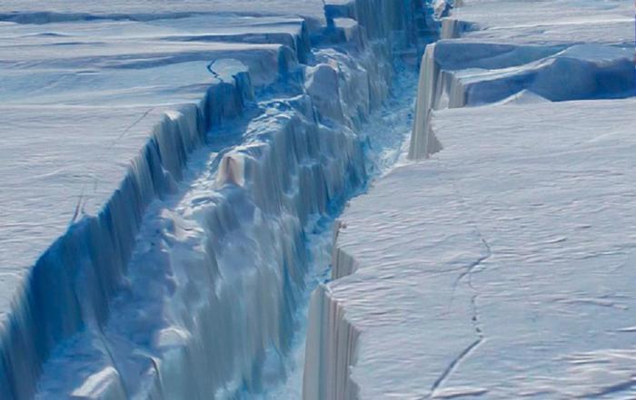 От Антарктиды отколется айсберг в 6 тысяч квадратных километров