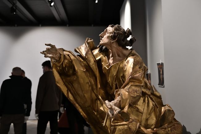 Відомі сакральні скульптури Пінзеля представлені на виставці у Вільнюсі_1