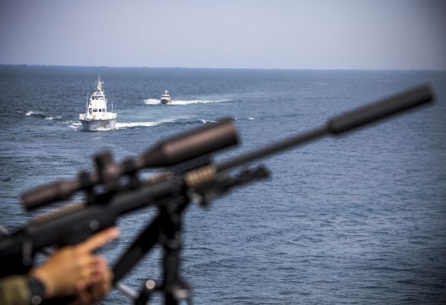 РФ штучно затримує вантажні судна з України в Азовському морі