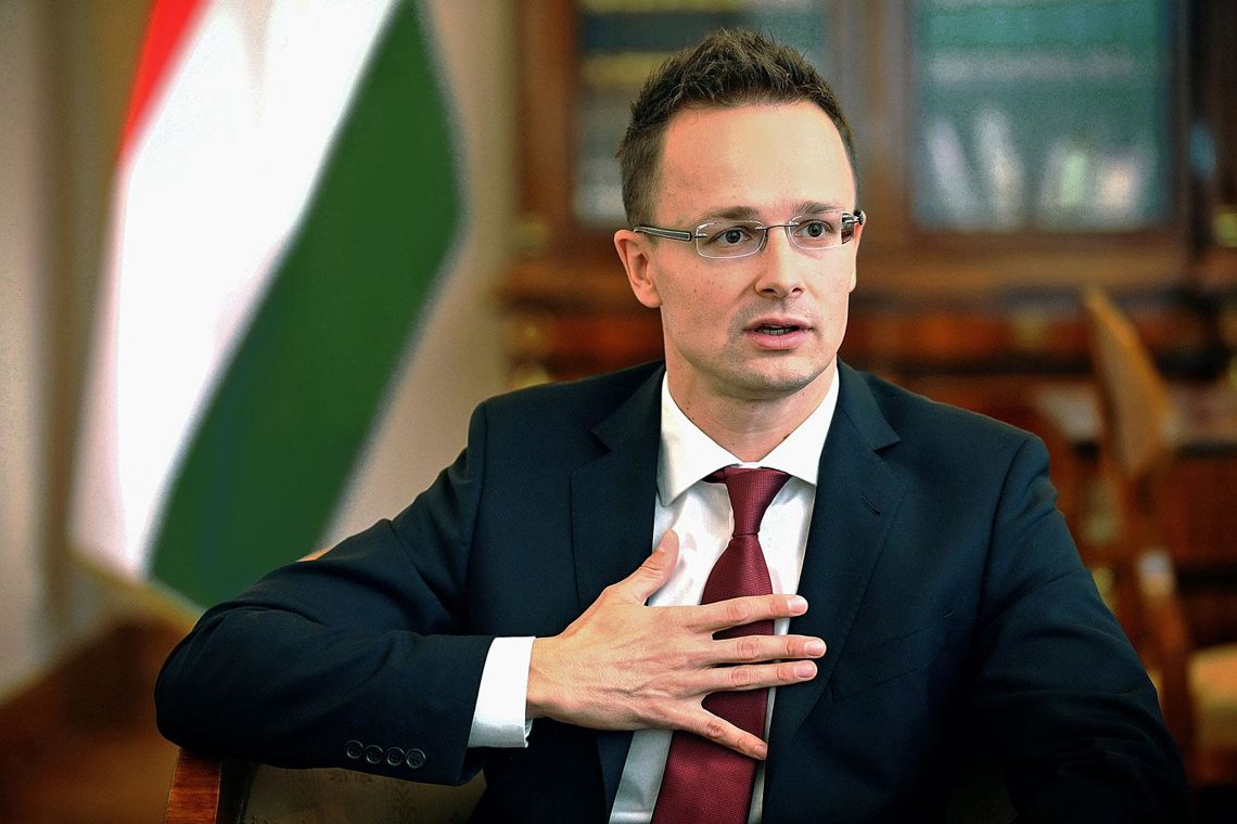 Сійярто назвав умову, за якої Угорщина зніме вето з зустрічі комісії  Україна-НАТО | Газета «День»