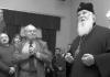 AS REQUESTED BY IVAN HAMKALO, CONDUCTOR OF THE NATIONAL OPERA OF UKRAINE (CENTER), FILARET, HEAD OF THE UKRAINIAN ORTHODOX CHURCH OF THE KYIV PATRIARCHATE, RECOUNTED THE STORY OF THE BIBLICAL MOSES AND BLESSED ALL THOSE INVOLVED IN THE OPERA / Photo by Borys KORPUSENKO, The Day