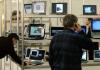 ІНФОРМАЦІЙНІ ТЕХНОЛОГІЇ, ЗГІДНО З ПЛАНАМИ ЧИНОВНИКІВ, ПОВИННІ ЗНАЧНО ПОЛІПШИТИ ТА СПРОСТИТИ СИСТЕМУ ДЕРЖАВНОГО УПРАВЛІННЯ... / ФОТО РУСЛАНА КАНЮКИ / «День»